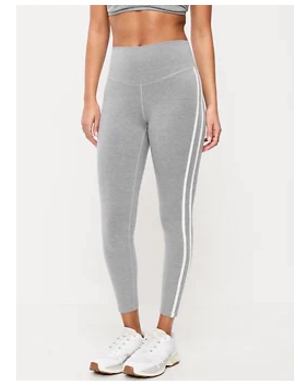 Old Navy women’s power chill leggings L - navy blue with white stripe.